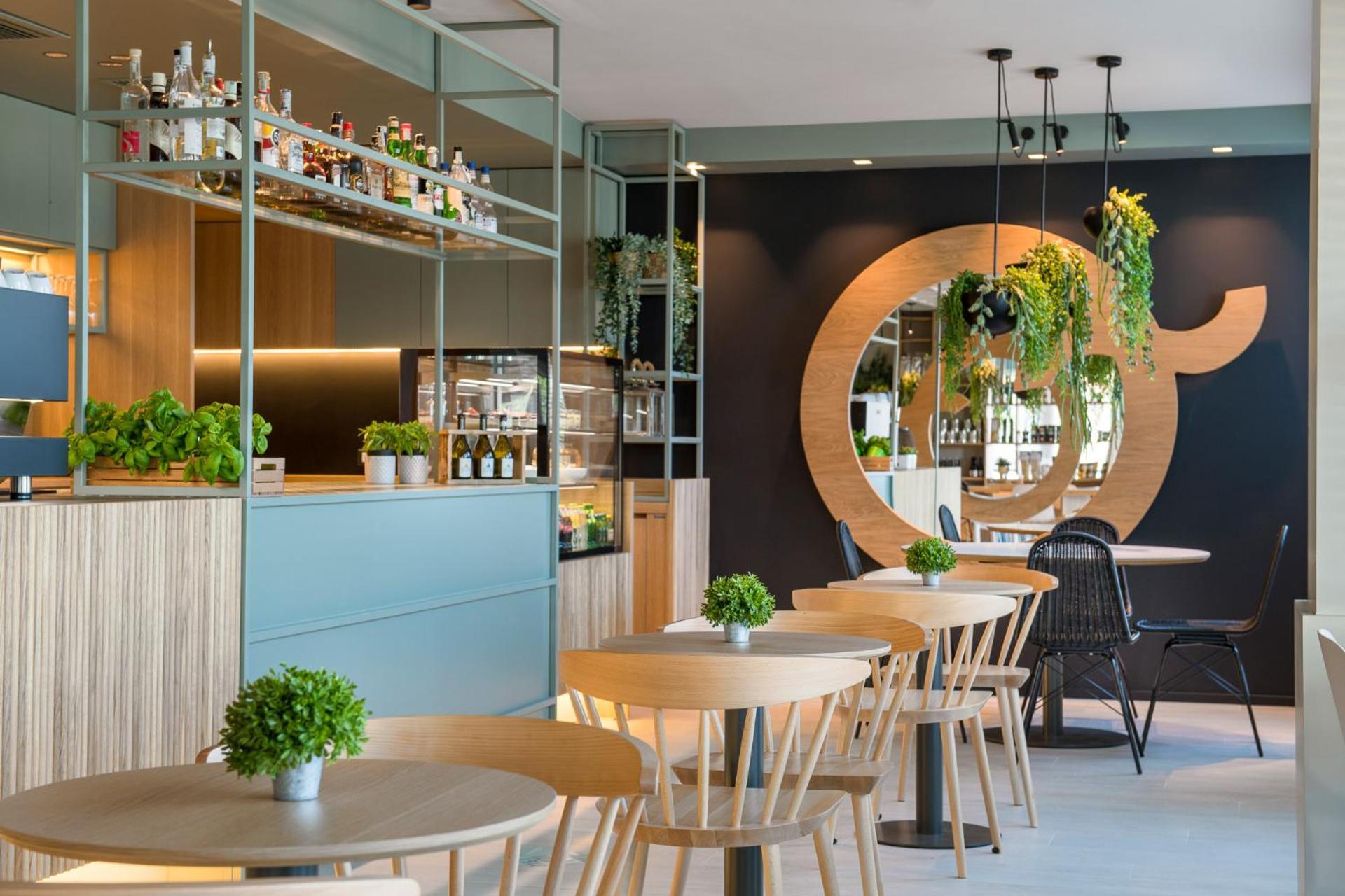 Restaurant-cafeteria