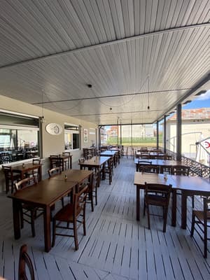 thumbnail: Outdoor dining