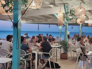 thumbnail: Restaurant