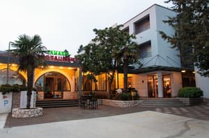 thumbnail: Exterior