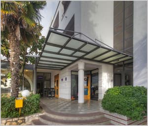 thumbnail: Exterior