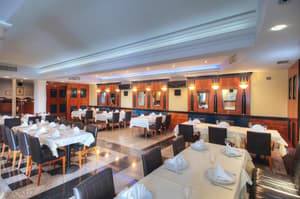 thumbnail: Restaurant