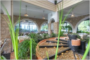 thumbnail: Restaurant
