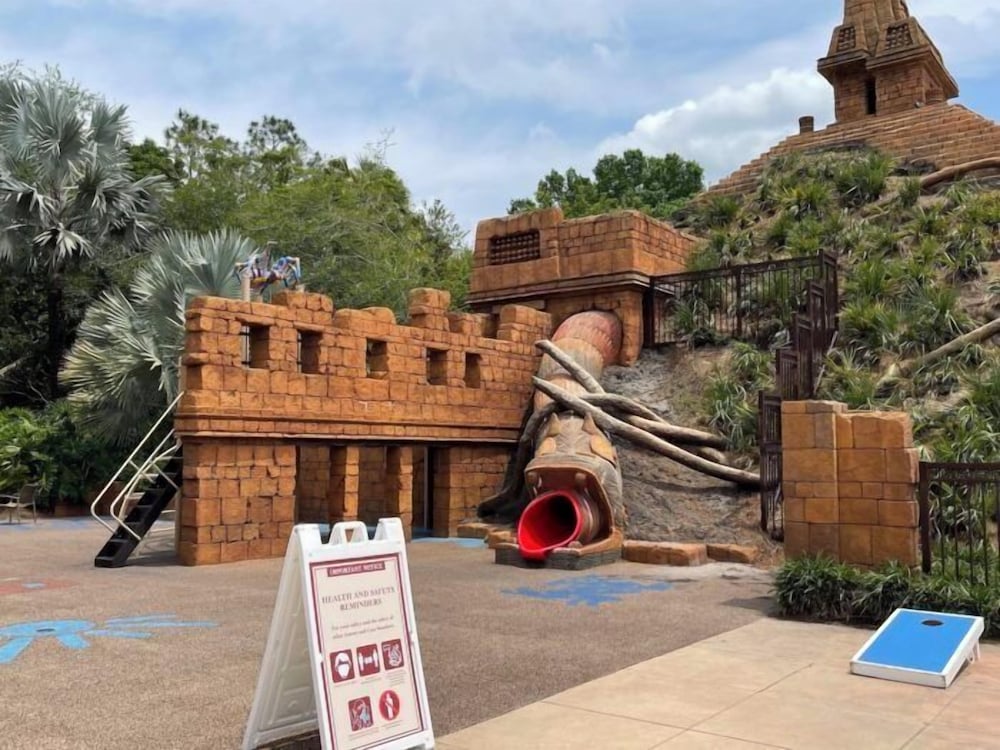 Children's play area - outdoor
