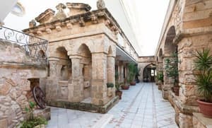 thumbnail: Courtyard