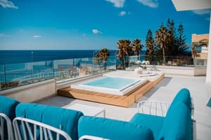 thumbnail: Terrace/patio