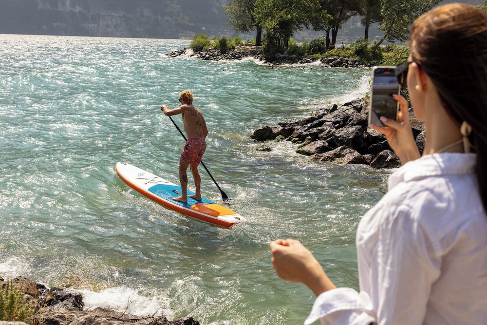 Surfing/boogie boarding