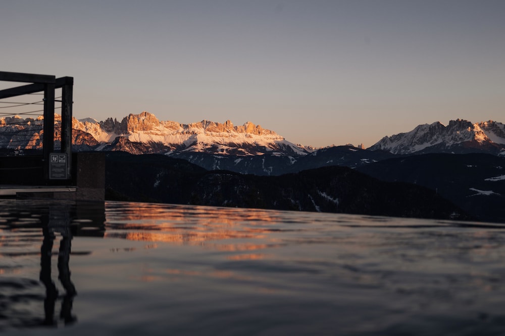 Infinity pool