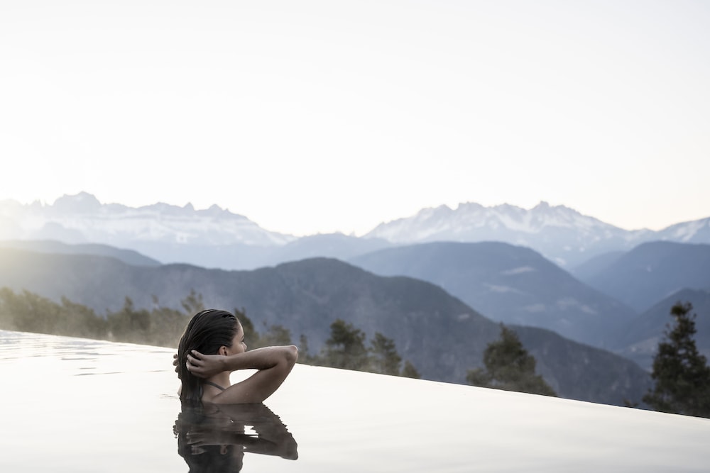 Infinity pool