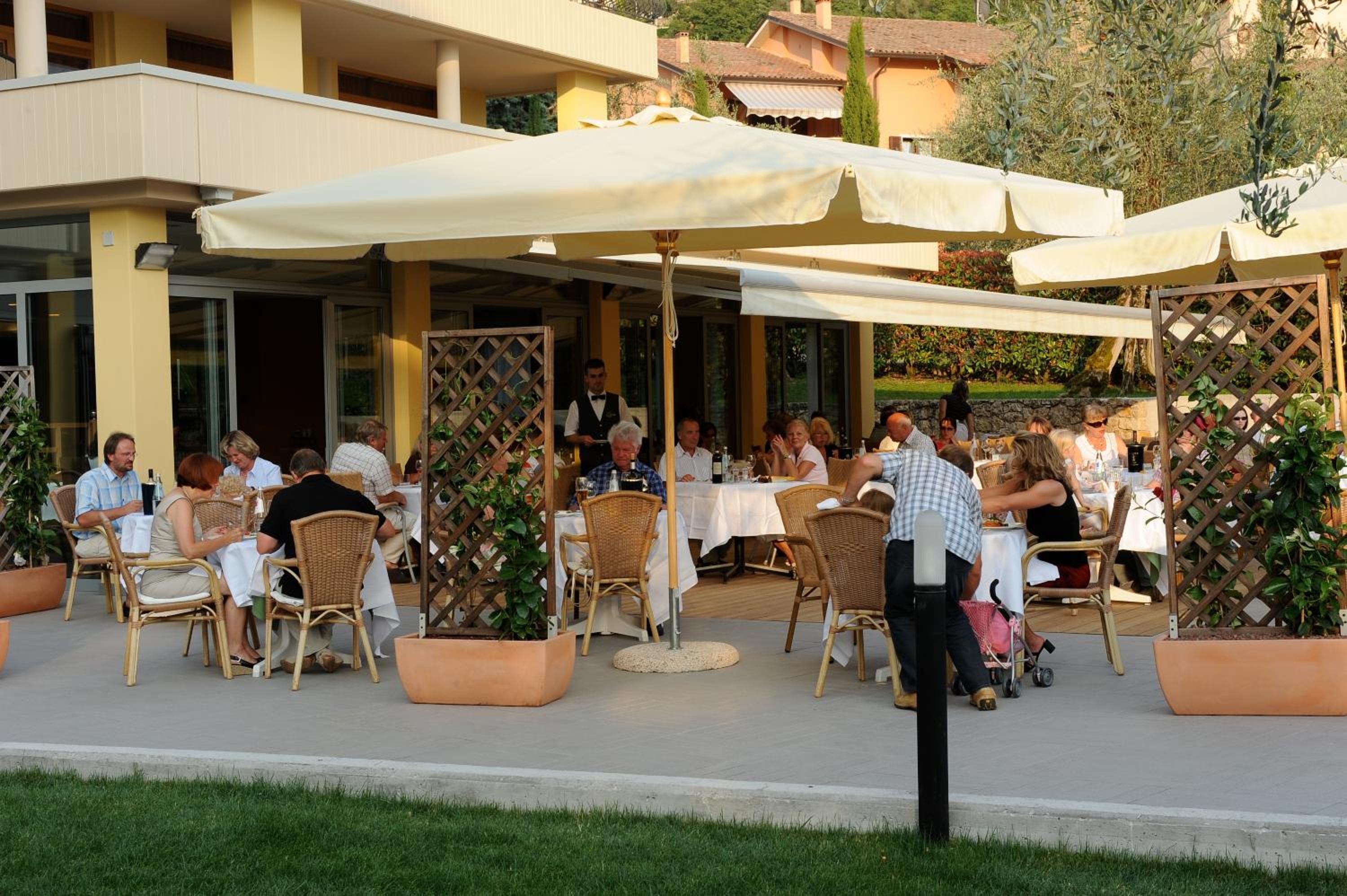 Restaurant-cafeteria