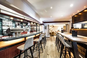 thumbnail: Bar (on property)