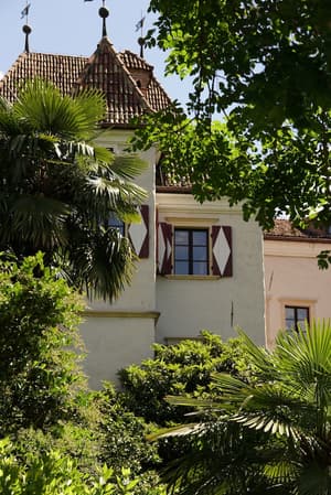 thumbnail: Exterior