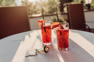 thumbnail: Bar (on property)