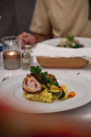 thumbnail: Restaurant