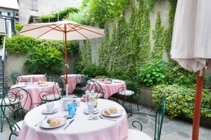 thumbnail: Courtyard