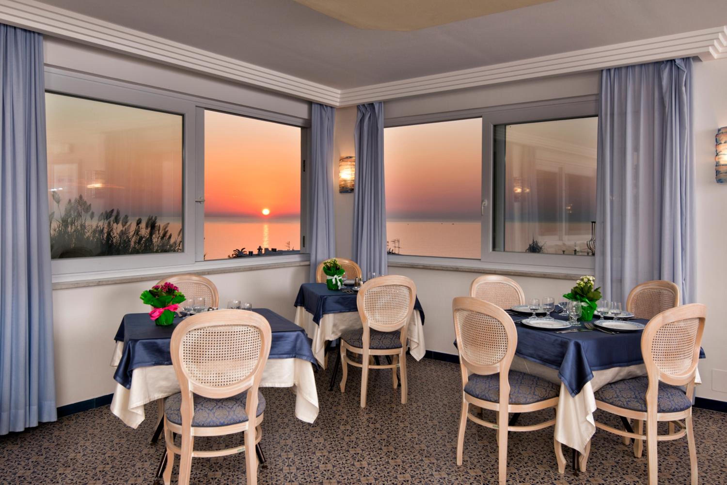 Restaurant-cafeteria