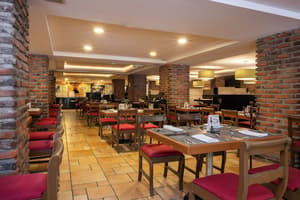 thumbnail: Restaurant