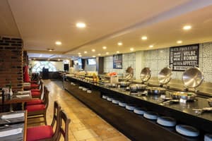 thumbnail: Restaurant