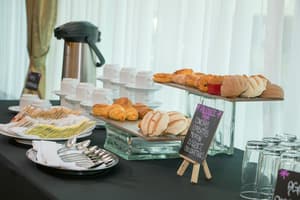thumbnail: Breakfast area