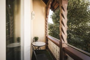 thumbnail: Balcony view