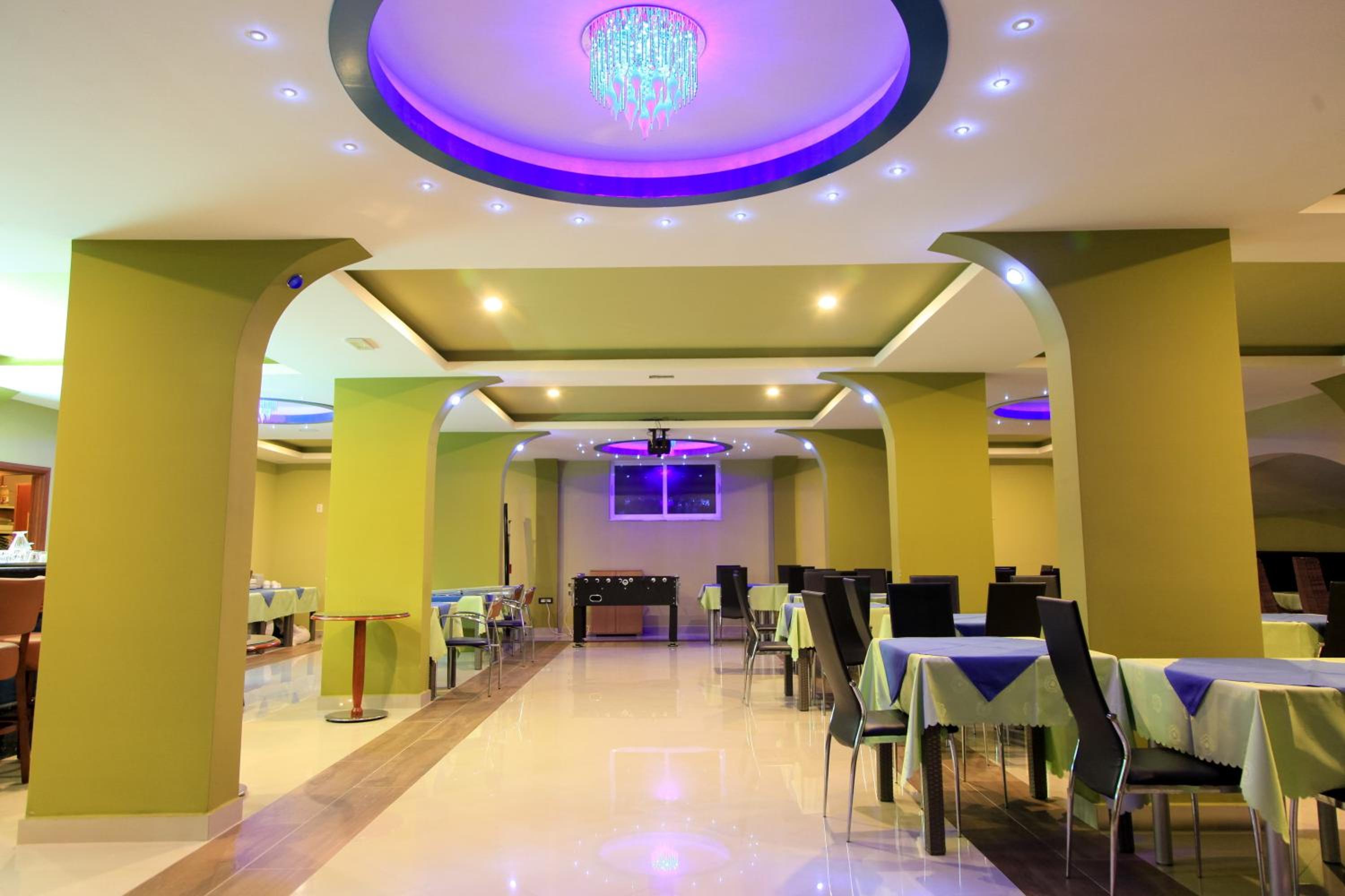 Restaurant-cafeteria