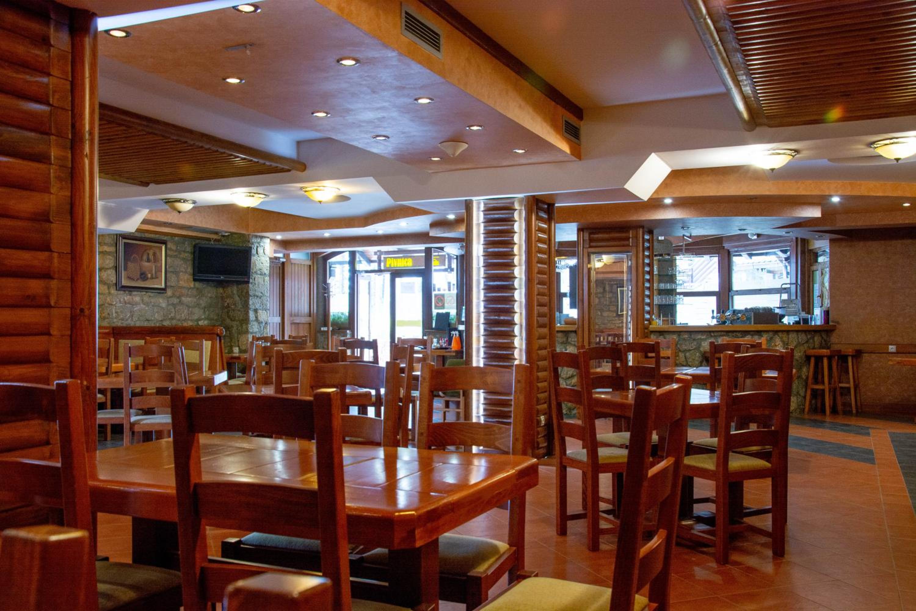 Restaurant-cafeteria