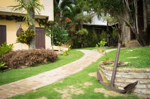 thumbnail: Property grounds
