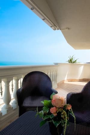 thumbnail: Balcony