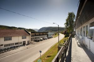 thumbnail: Front of property
