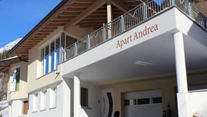 thumbnail: Front of property