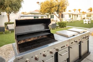 thumbnail: BBQ/picnic area