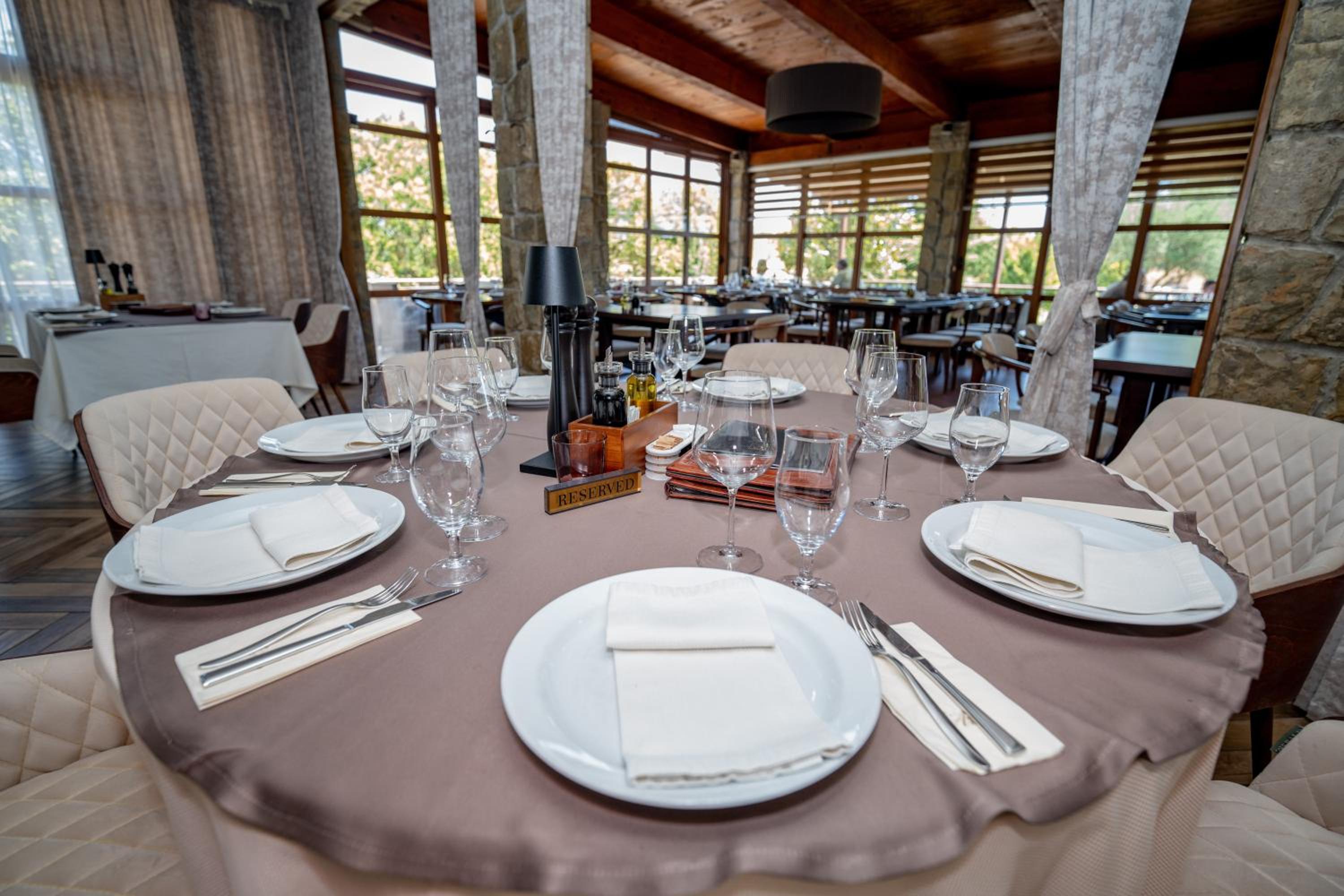 Restaurant-cafeteria