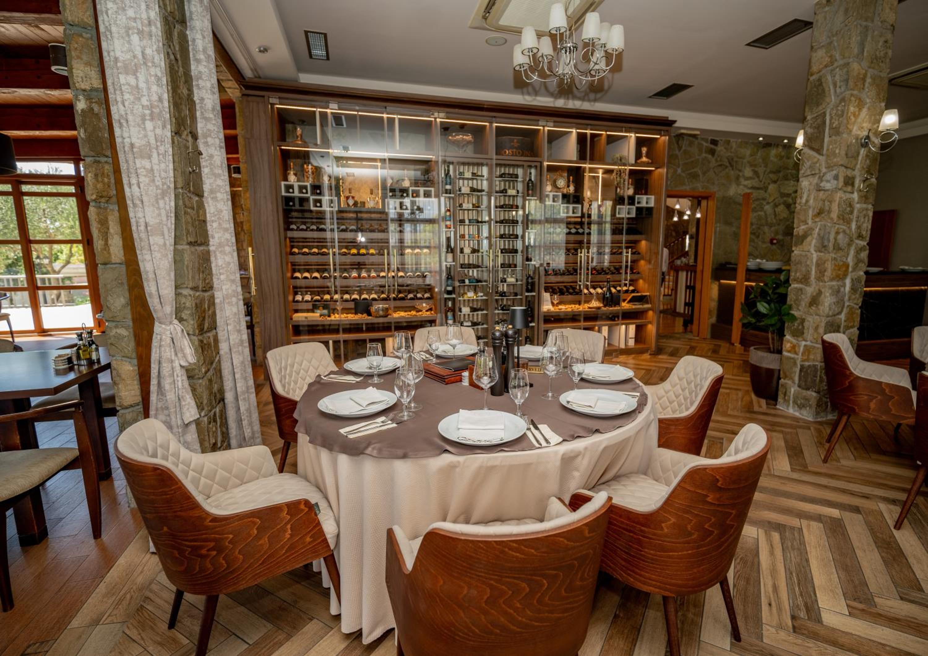 Restaurant-cafeteria