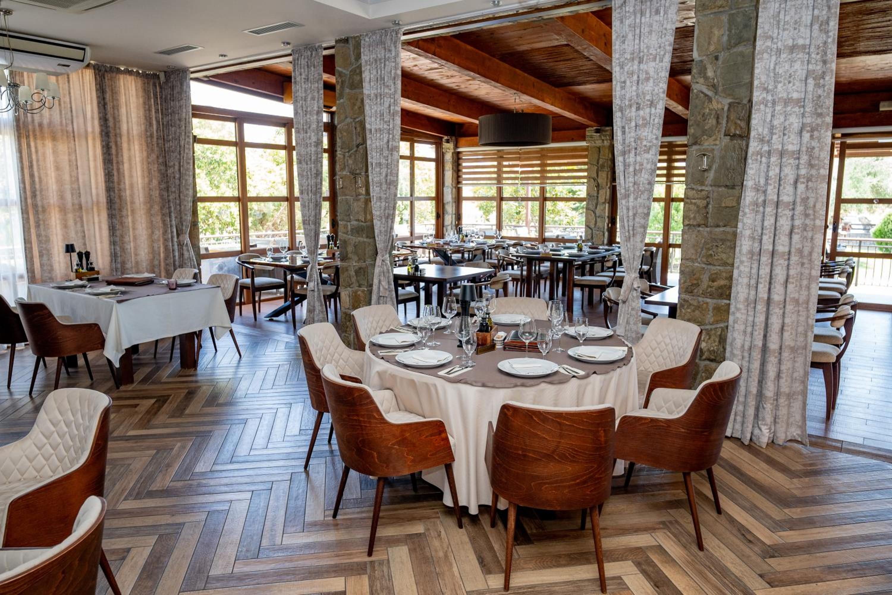 Restaurant-cafeteria