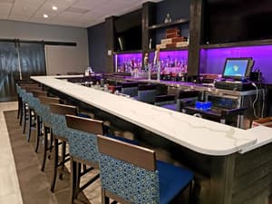 thumbnail: Lobby lounge