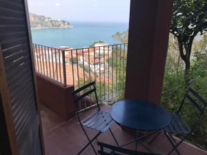 thumbnail: Terrace/patio