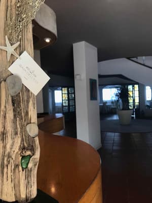 thumbnail: Reception