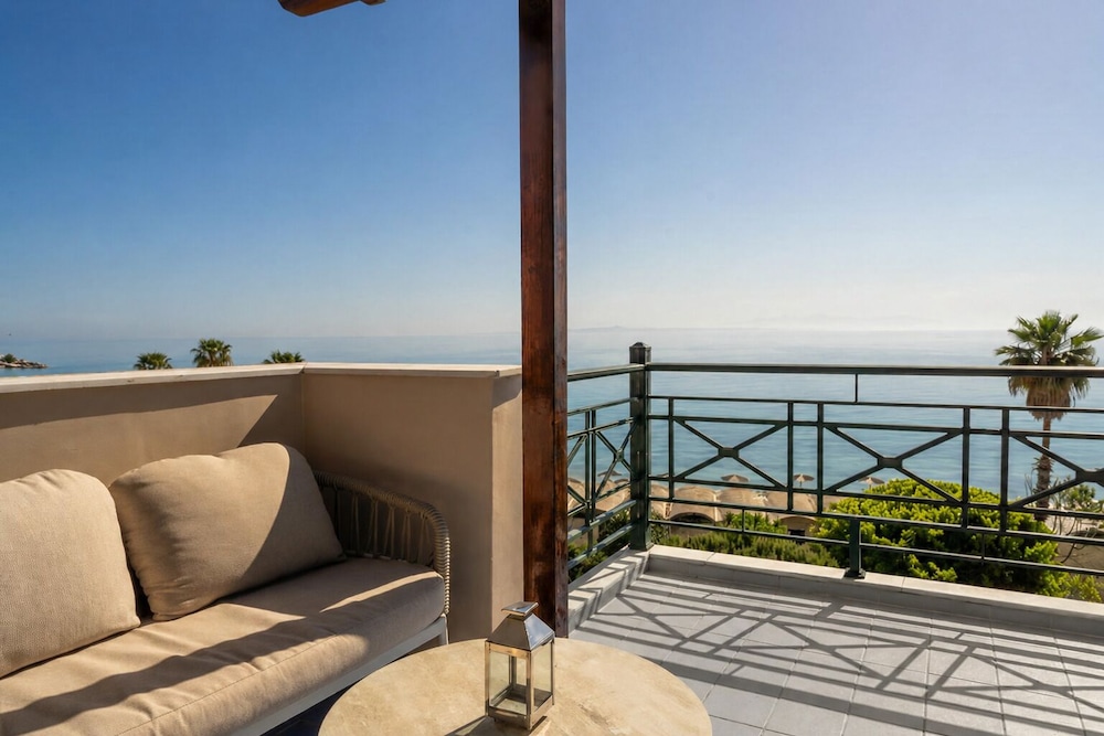 Beach/ocean view