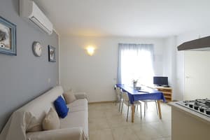thumbnail: Interior entrance