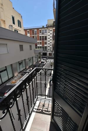 thumbnail: Exterior