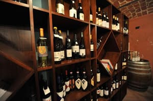 thumbnail: Bar (on property)
