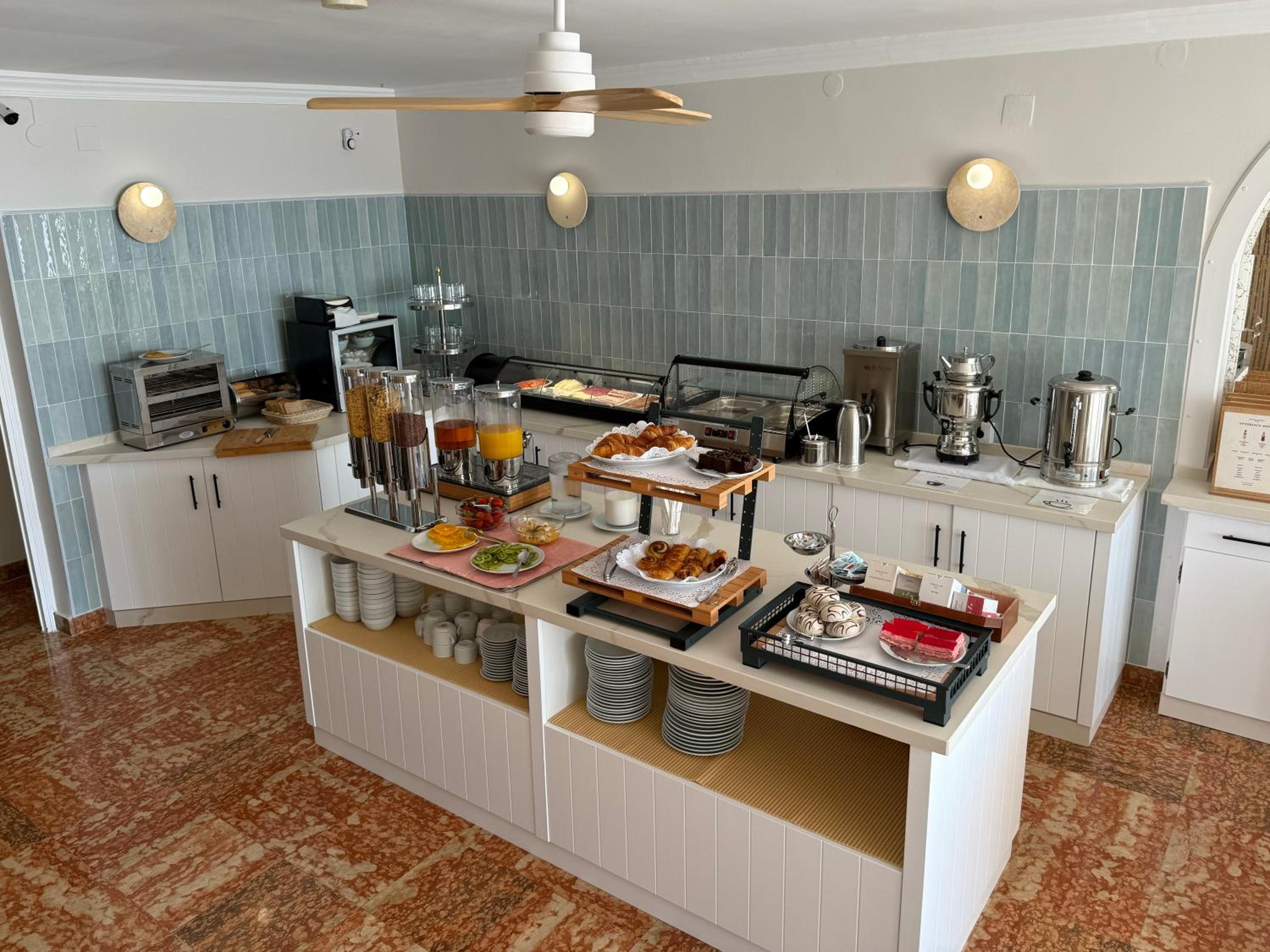 Restaurant-cafeteria