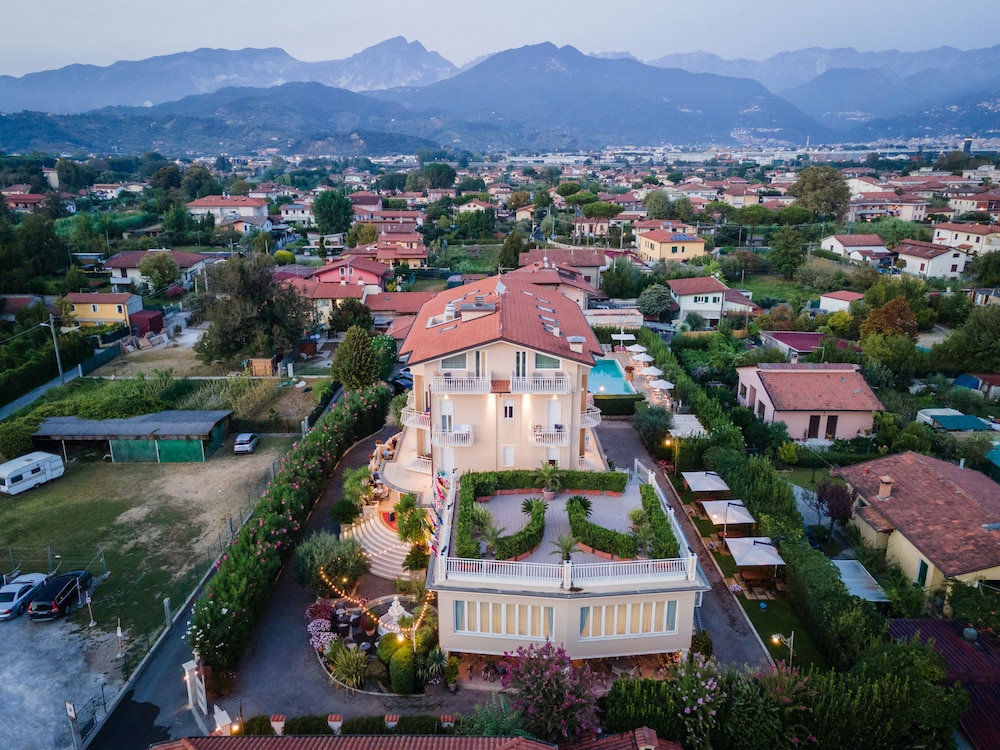 Front of property - evening/night