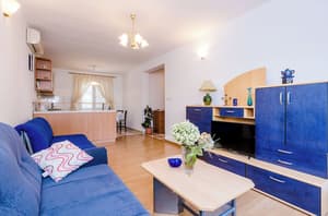 thumbnail: Living room