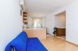 thumbnail: Living room