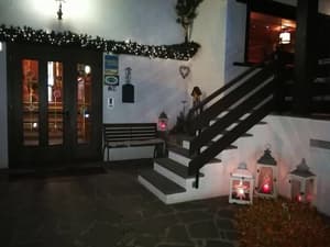 thumbnail: Property entrance