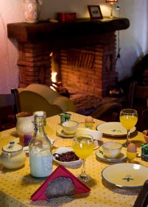 thumbnail: In-room dining