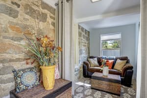 thumbnail: Interior detail
