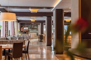 thumbnail: Restaurant