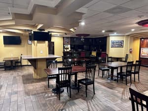 thumbnail: Bar (on property)